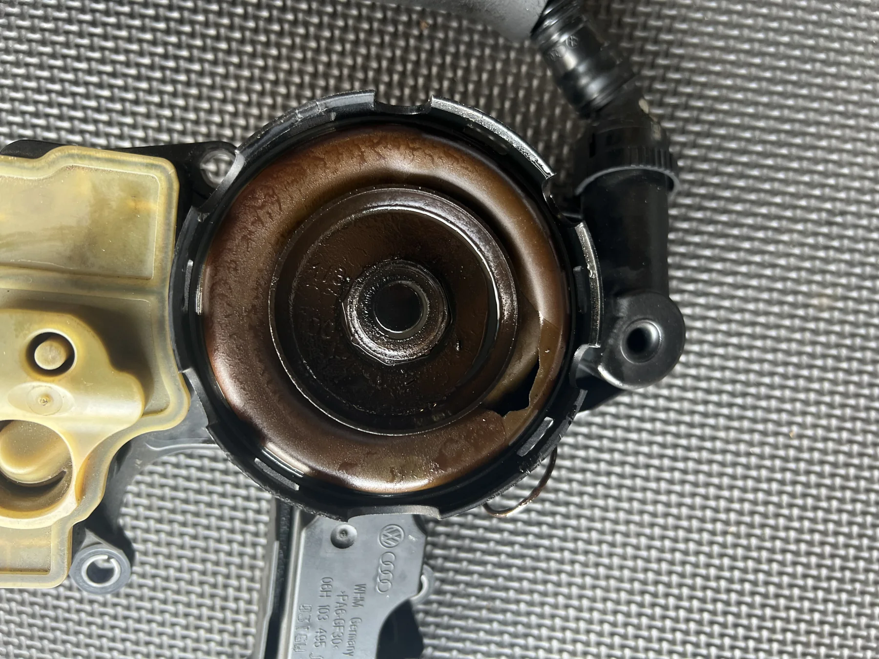 Audi A4 エンジン不調修理　時々エンスト 作業画像 10