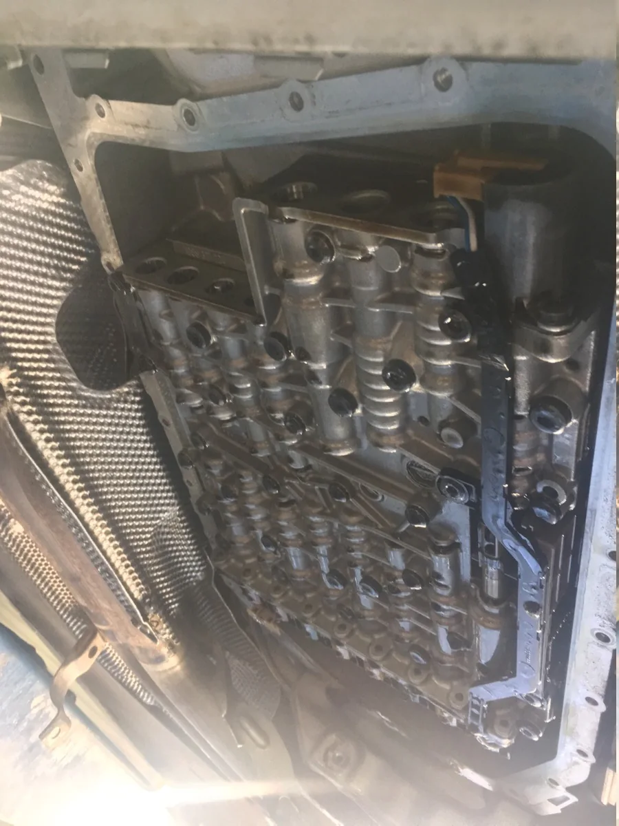 BMW E60 525i AT修理 作業画像 04