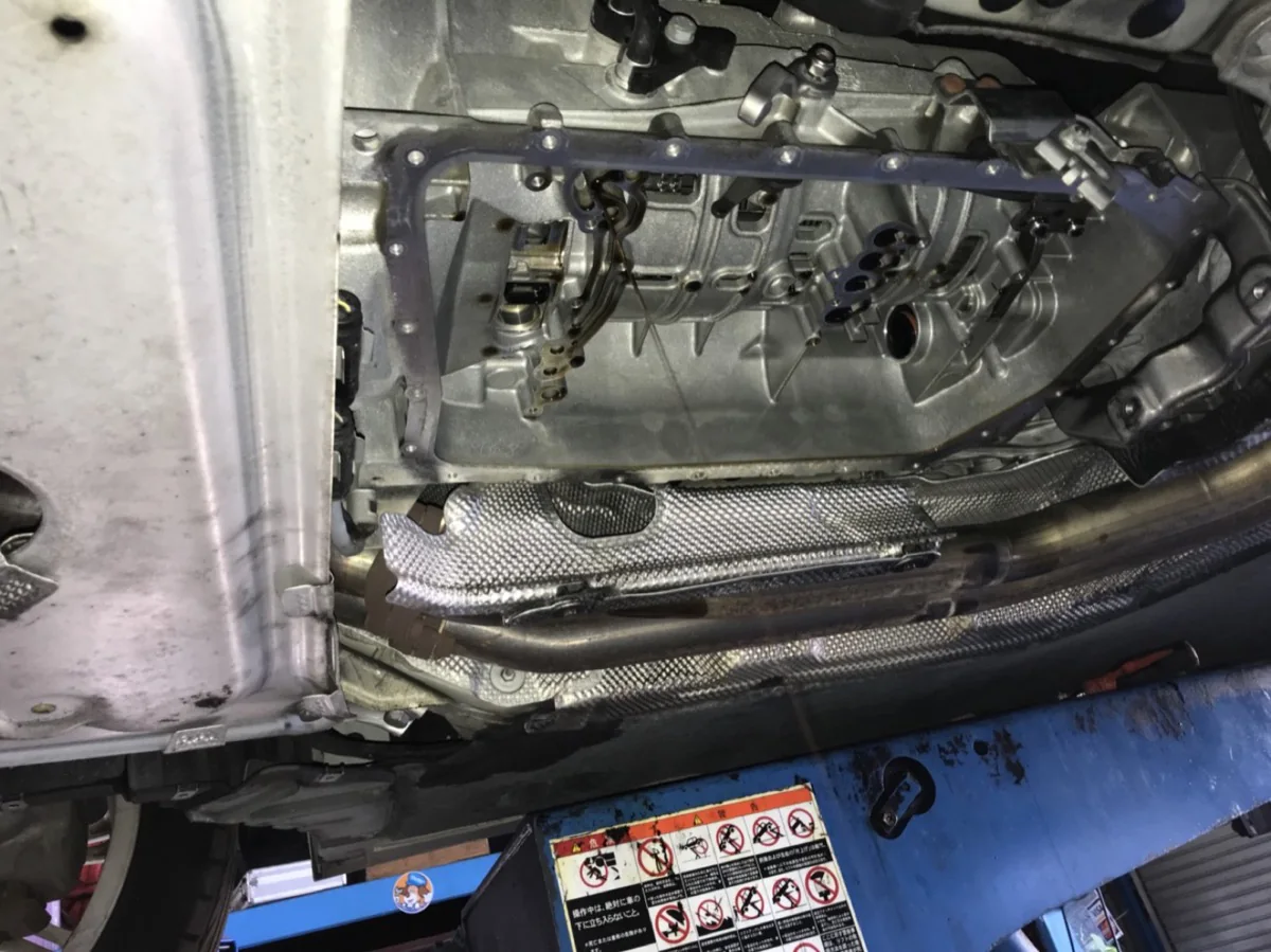 BMW E60 525i AT修理 作業画像 07