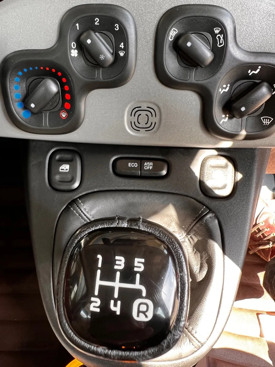 FIAT PANDA 修理 作業画像 02