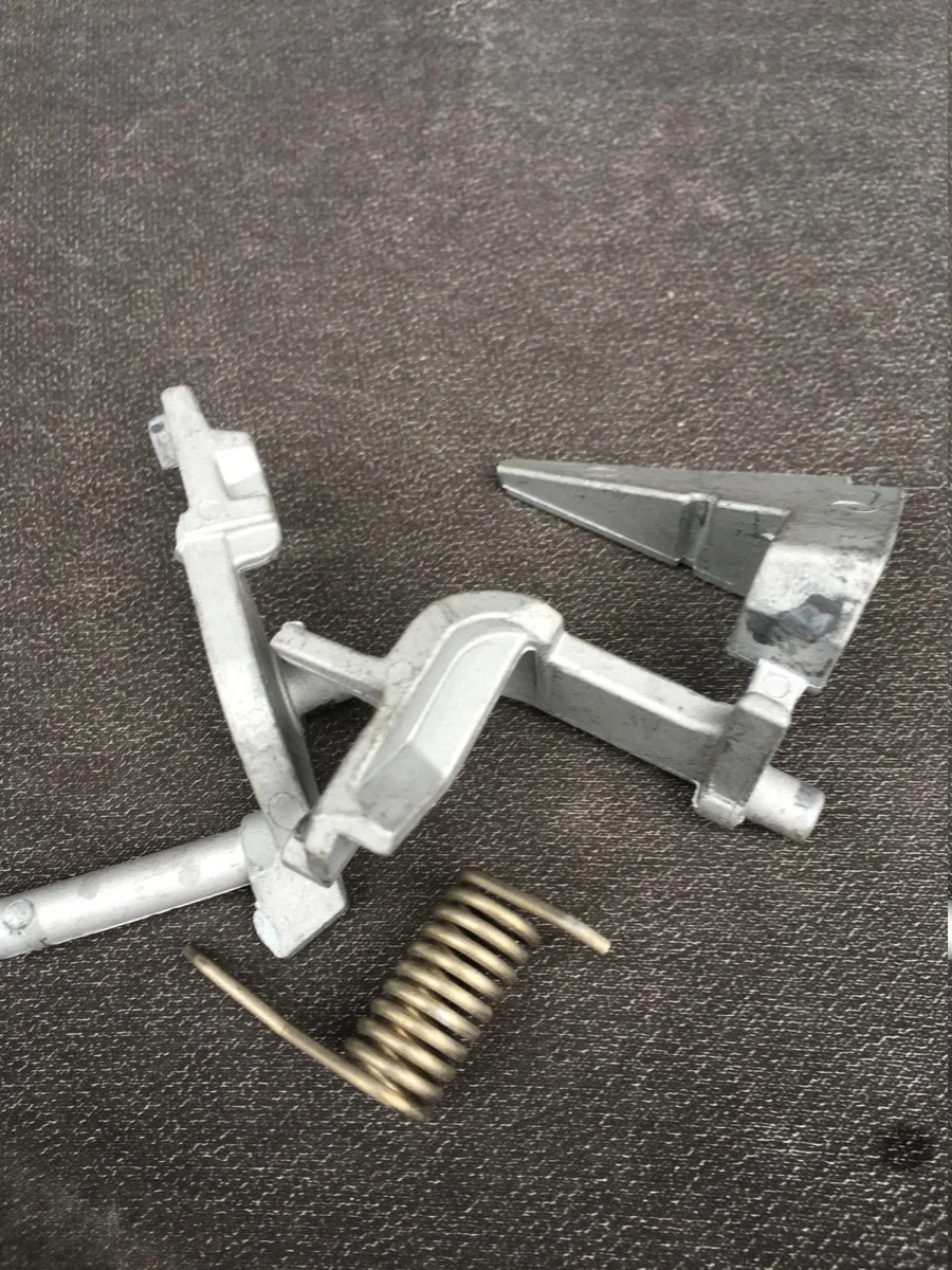 A180ベンツの修理 作業画像 06