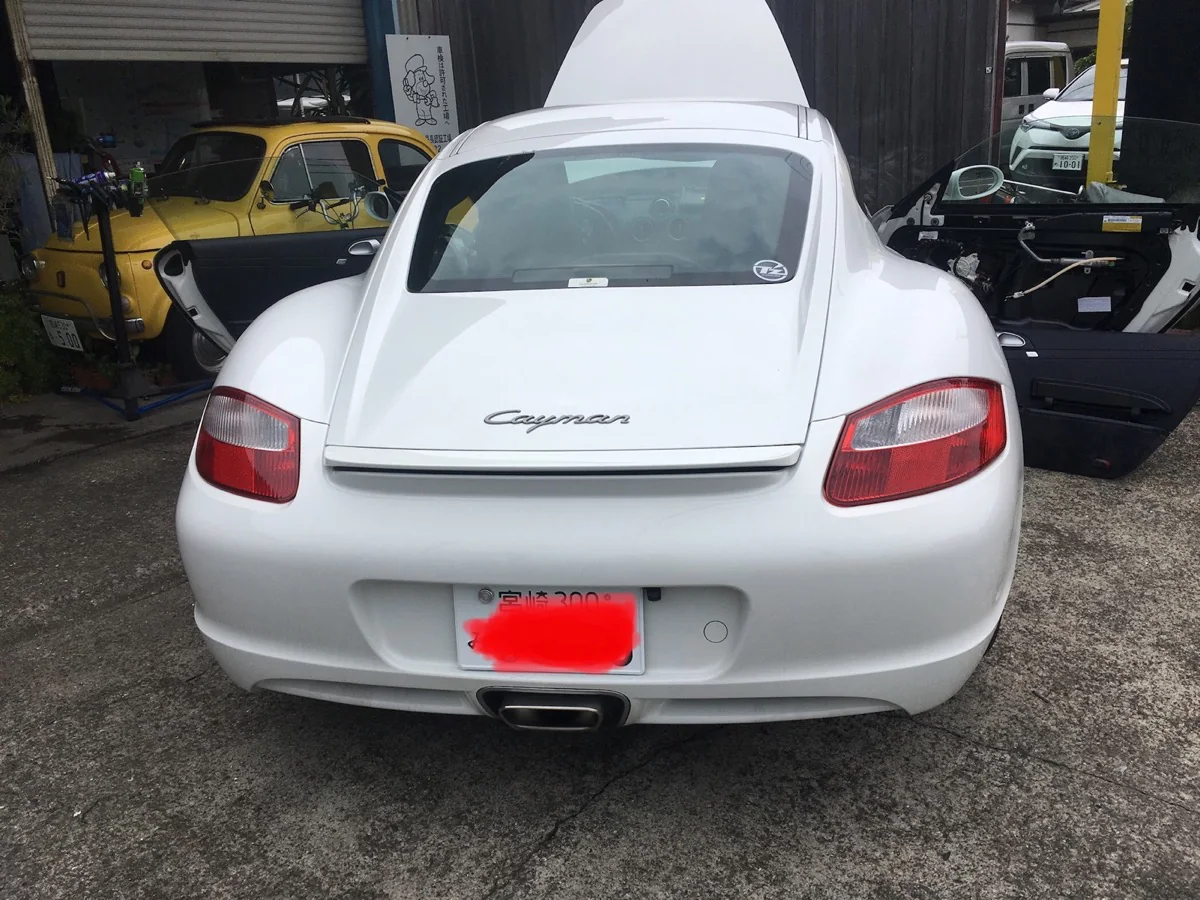 ポルシェ　Cayman  ケイマン 作業画像 02